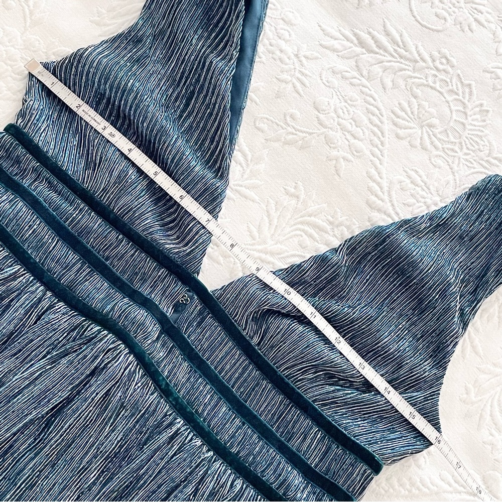 NWOT Lulus Smokeshow Teal Metallic Mini Dress Small - Picture 9 of 10